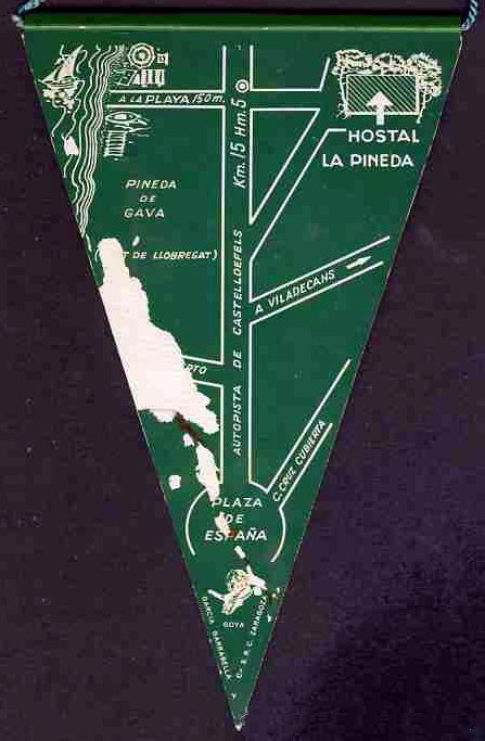 Parte posterior de un bandern del Hostal La Pineda de Gav Mar